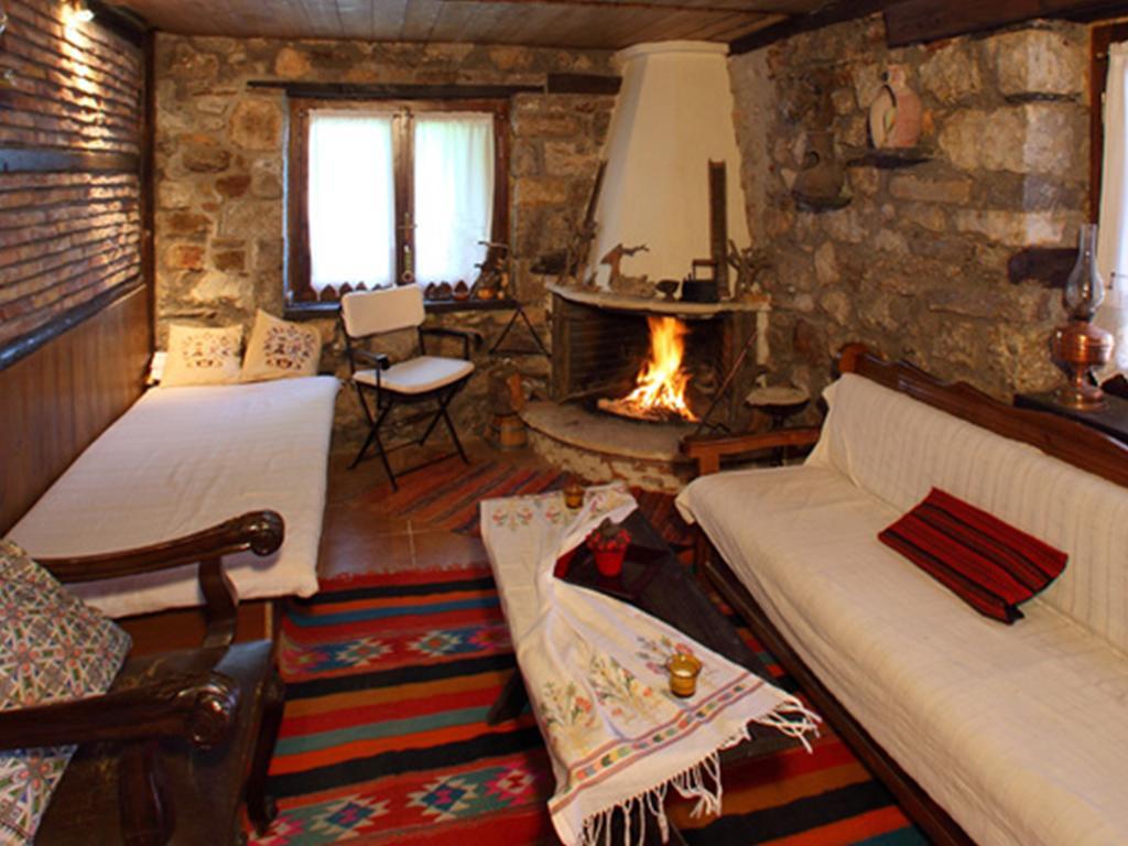 Archontiko Hotel Mystras Ngoại thất bức ảnh